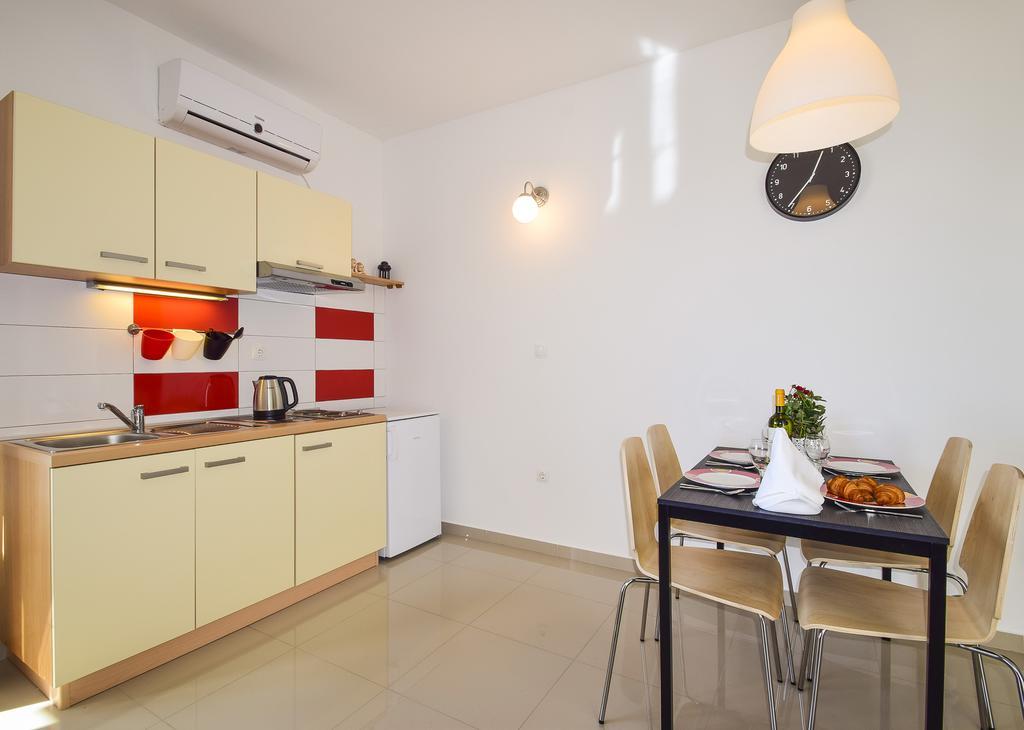 Amadrian Apartments Sibenik Exterior photo